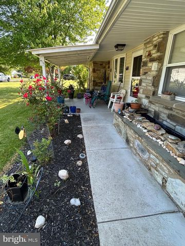 681 PEMBROKE RD, Rydal, PA 19046