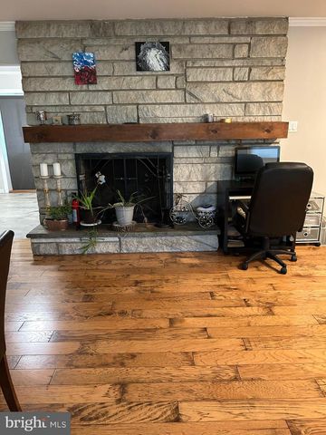 681 PEMBROKE RD, Rydal, PA 19046