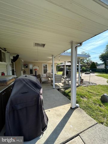 681 PEMBROKE RD, Rydal, PA 19046