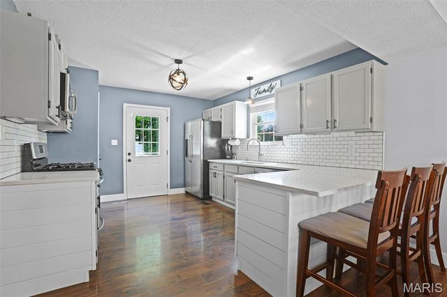 65 Julie Drive, Glen Carbon, IL 62034