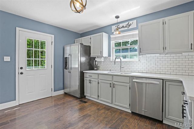 65 Julie Drive, Glen Carbon, IL 62034
