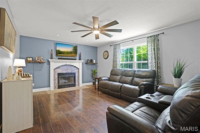 65 Julie Drive, Glen Carbon, IL 62034
