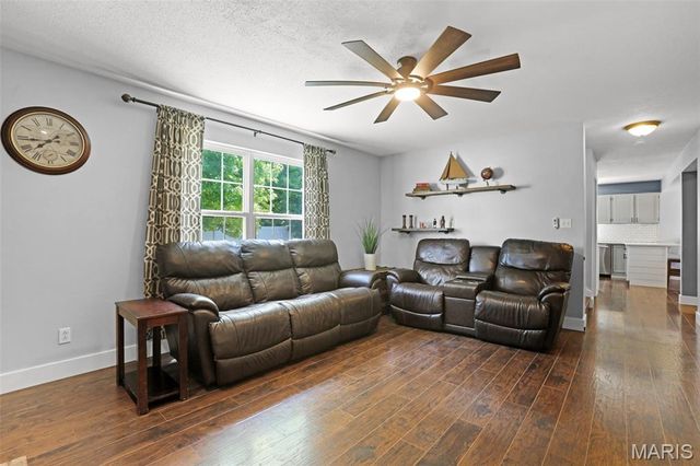 65 Julie Drive, Glen Carbon, IL 62034