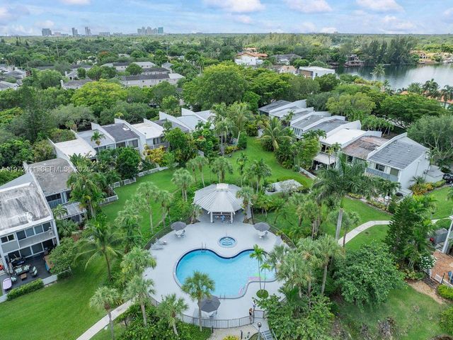 4905 SW 71st Place, Miami, FL 33155