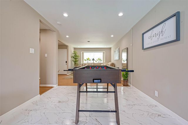 5330 Hialeah Drive, Houston, TX 77092