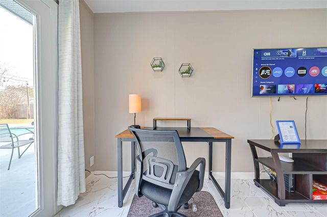 5330 Hialeah Drive, Houston, TX 77092