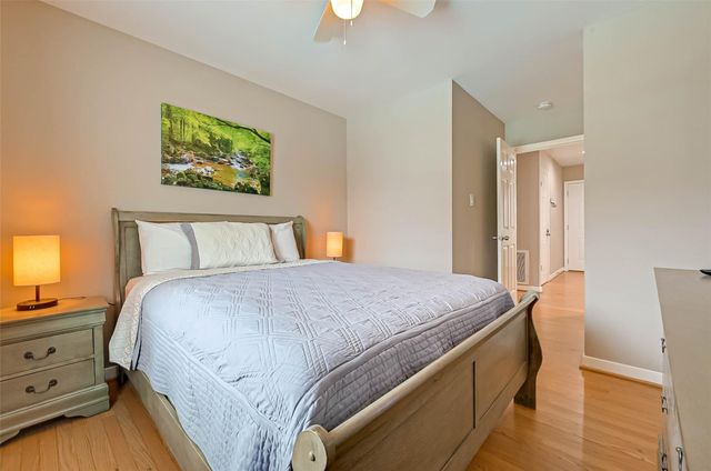 5330 Hialeah Drive, Houston, TX 77092