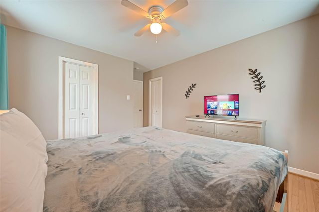 5330 Hialeah Drive, Houston, TX 77092