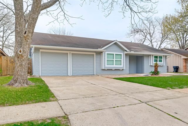 5330 Hialeah Drive, Houston, TX 77092