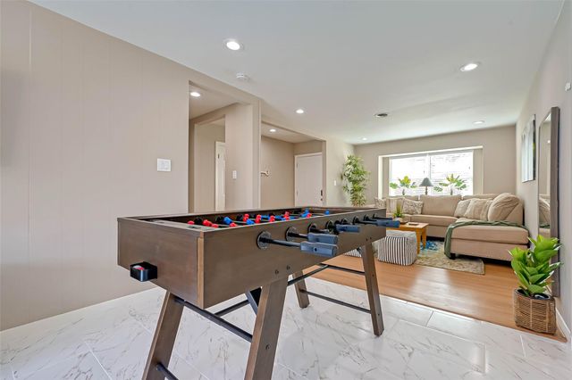 5330 Hialeah Drive, Houston, TX 77092