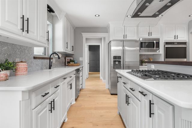 105 High Oak Drive, Double Oak, TX 75077