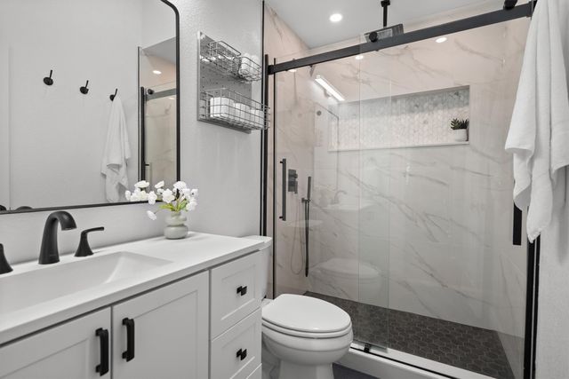 105 High Oak Drive, Double Oak, TX 75077