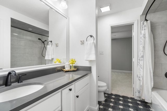 105 High Oak Drive, Double Oak, TX 75077