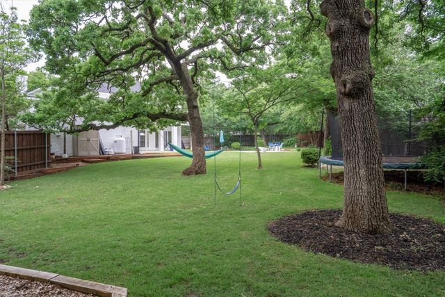 105 High Oak Drive, Double Oak, TX 75077