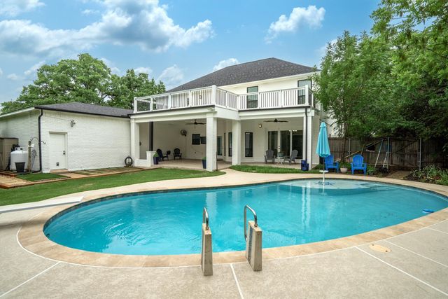 105 High Oak Drive, Double Oak, TX 75077