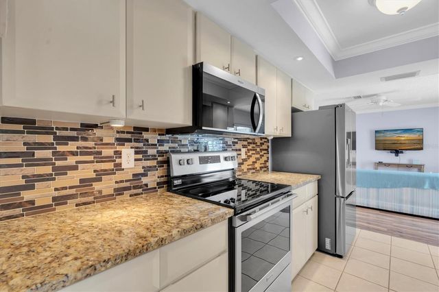 7315 8TH AVENUE W 5824, Bradenton, FL 34209