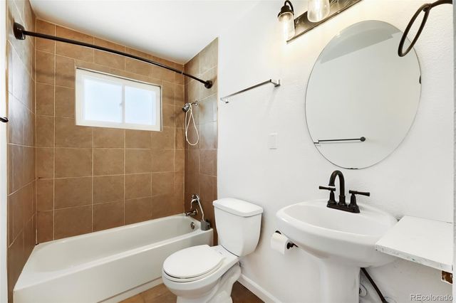 930 Victor Street, Aurora, CO 80011