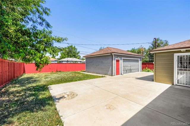930 Victor Street, Aurora, CO 80011