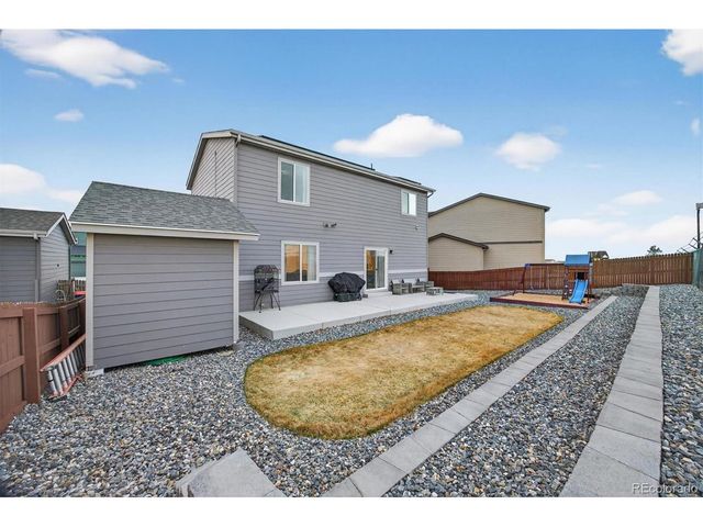 2424 Horse Shoe Cir, Fort Lupton, CO 80621