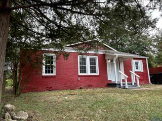 810 Butler Dr., Longview, TX 75602