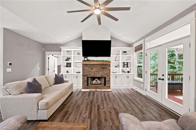 580 Old Yorkville Road, Dallas, GA 30157