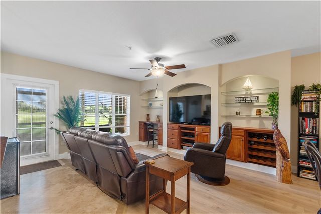 5035 Fairways Circle C104, Vero Beach, FL 32967