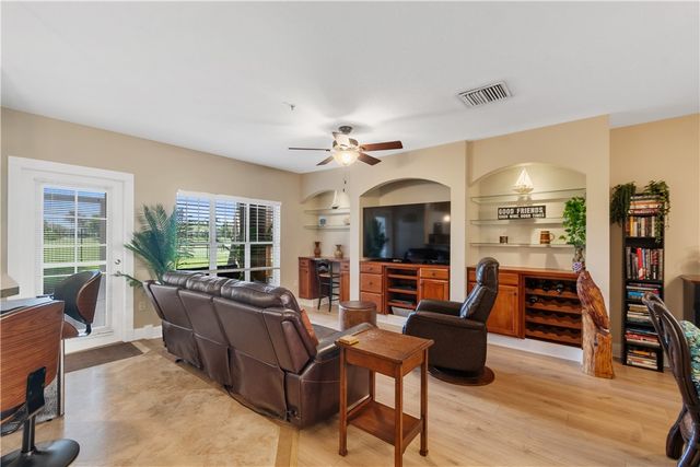 5035 Fairways Circle C104, Vero Beach, FL 32967