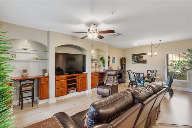 5035 Fairways Circle C104, Vero Beach, FL 32967