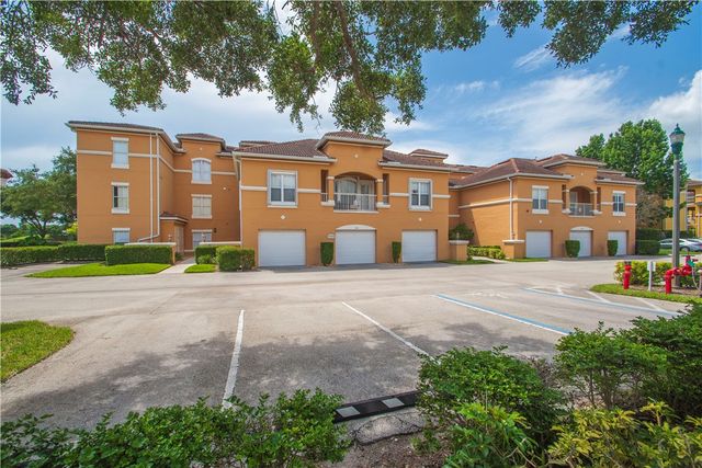 5035 Fairways Circle C104, Vero Beach, FL 32967