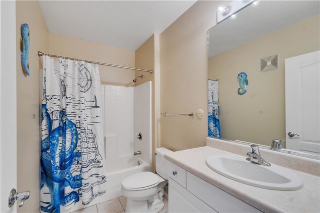 5035 Fairways Circle C104, Vero Beach, FL 32967