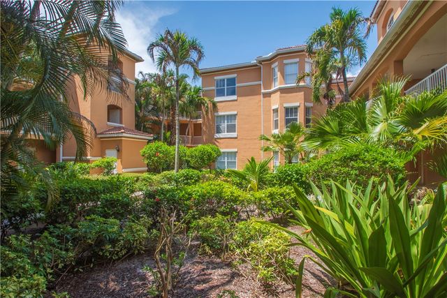 5035 Fairways Circle C104, Vero Beach, FL 32967