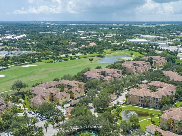 5035 Fairways Circle C104, Vero Beach, FL 32967