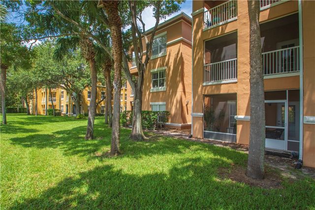 5035 Fairways Circle C104, Vero Beach, FL 32967