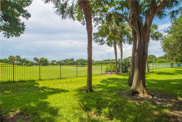 5035 Fairways Circle C104, Vero Beach, FL 32967