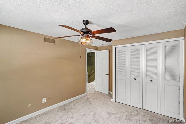 11299 Manchester Drive, Fenton, MI 48430