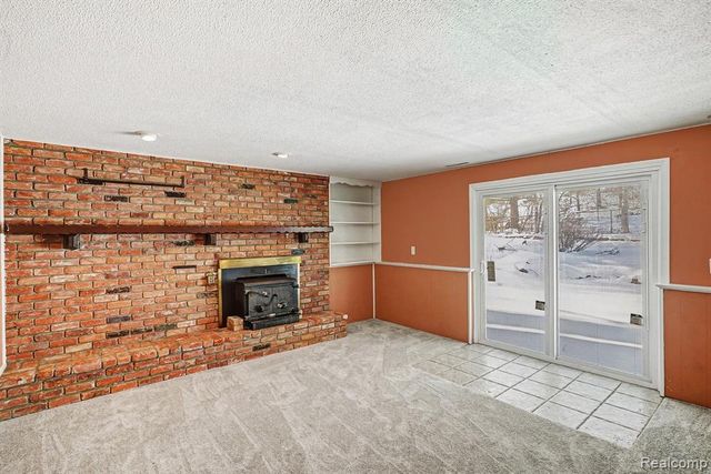 11299 Manchester Drive, Fenton, MI 48430