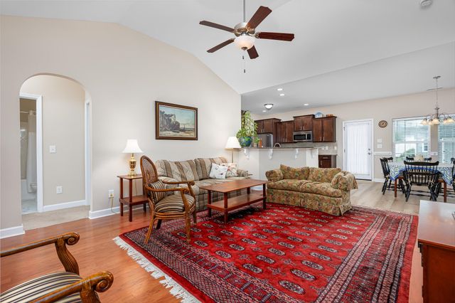 719 Londonberry Ct., Conway, SC 29526