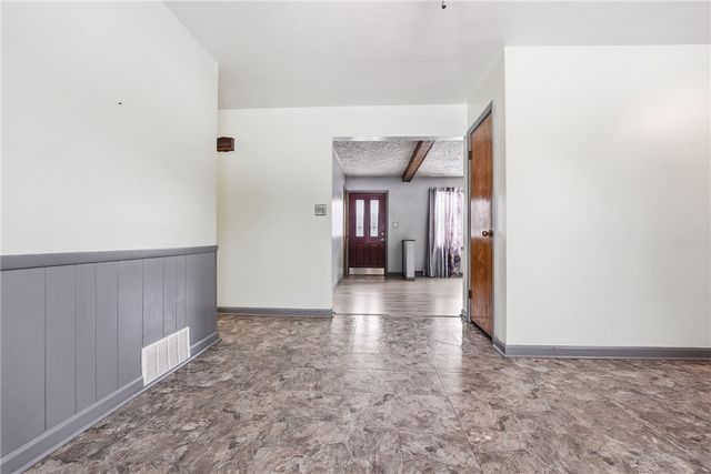 745 Robertson Road, Hermitage, PA 16148