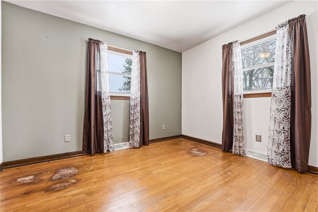 745 Robertson Road, Hermitage, PA 16148