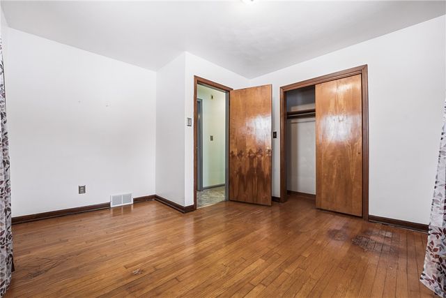 745 Robertson Road, Hermitage, PA 16148