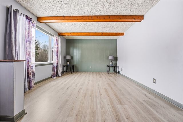 745 Robertson Road, Hermitage, PA 16148