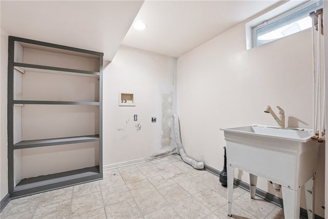 745 Robertson Road, Hermitage, PA 16148