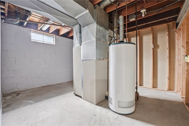 745 Robertson Road, Hermitage, PA 16148