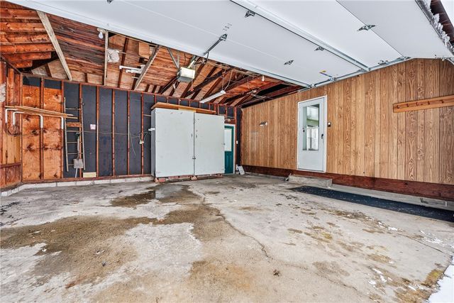 745 Robertson Road, Hermitage, PA 16148