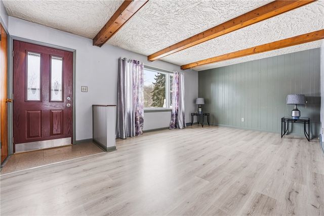 745 Robertson Road, Hermitage, PA 16148