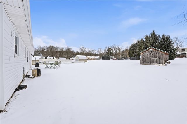 745 Robertson Road, Hermitage, PA 16148