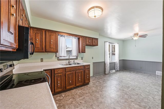 745 Robertson Road, Hermitage, PA 16148