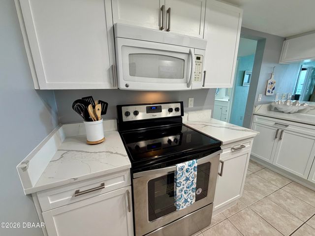 2555 S Atlantic Ave Apt 1704, Daytona Beach Shores, FL 32118