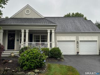 4 Kimberwick Court 4, Middlebury, CT 06762