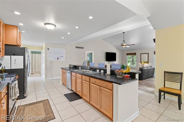 6500 N Seymour Road, Flushing, MI 48433